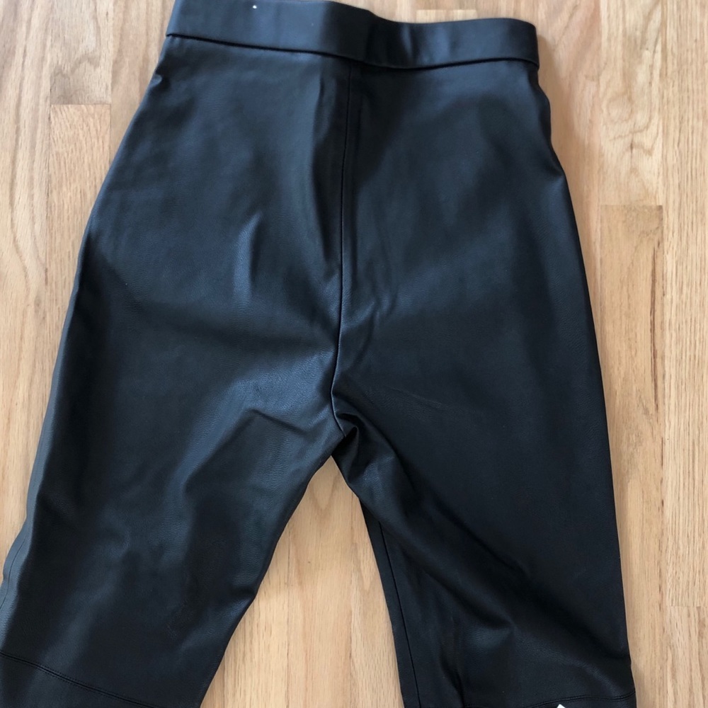 Faux Leather Leggings -NEVER WORN - Picture 4 of 4